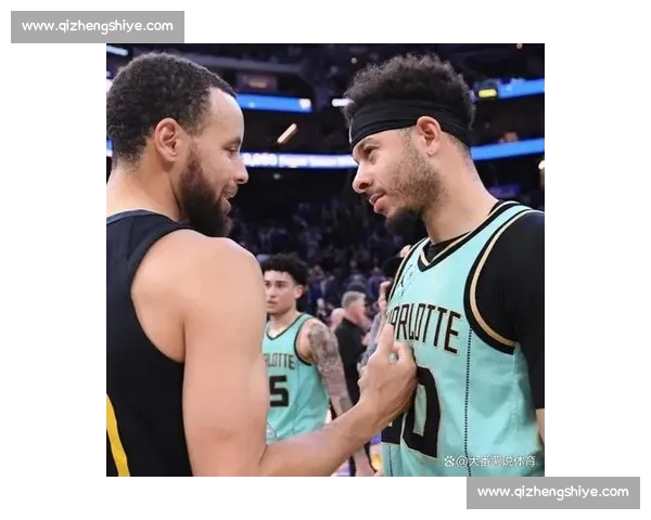 库里与波杰姆斯基 WNBA 赛场温情互动:师徒对话点燃跨界篮球热情 库里与波杰姆斯基 WNBA 赛场温情互动:师徒对话点燃跨界篮球热情